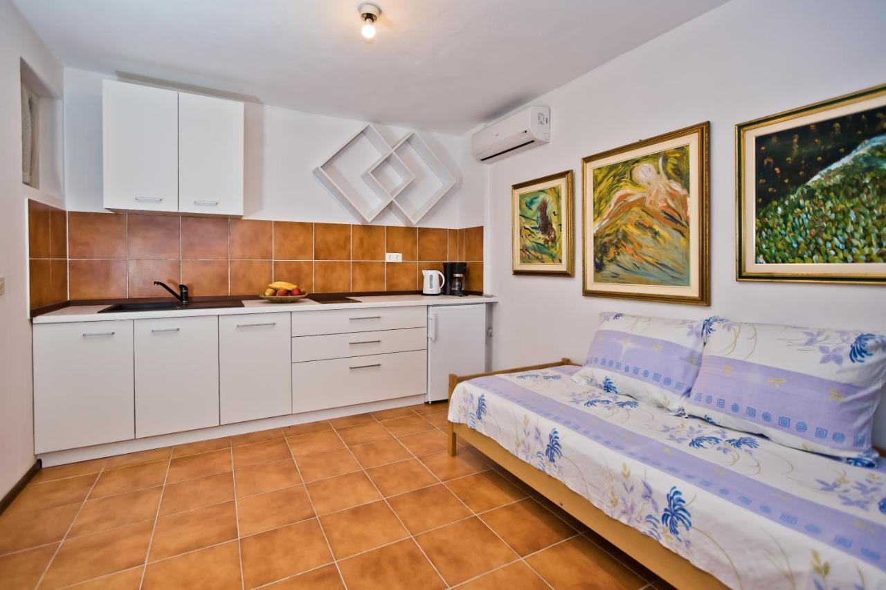 Castle Stambuk Apartment *