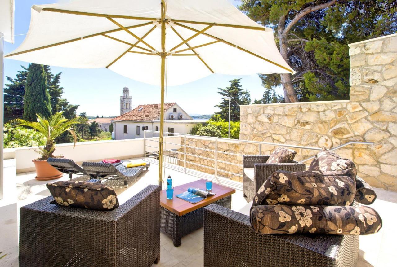 Castle Stambuk Apartment