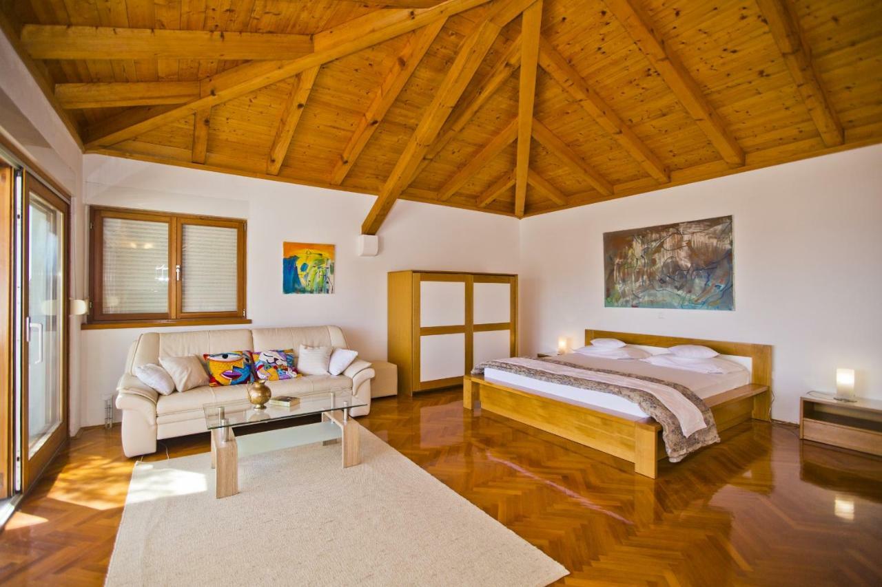 Apartment Castle Stambuk *